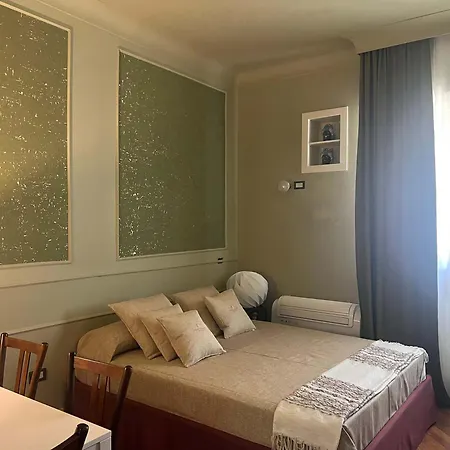 Arts At Corso Vercelli Apartment