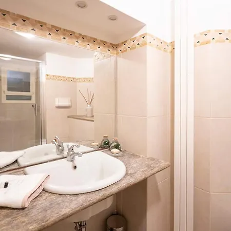 Arts At Porta Venezia Апартаменты *