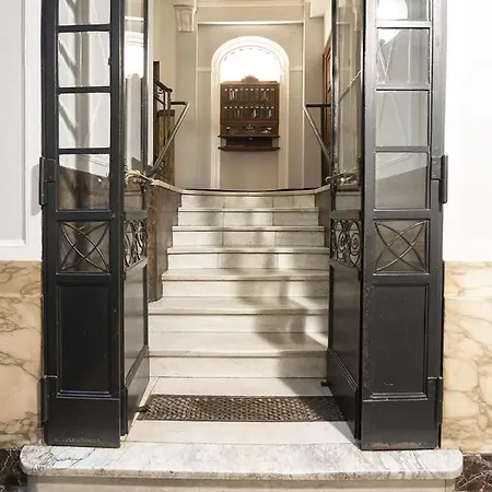 Arts At Porta Romana Διαμέρισμα *