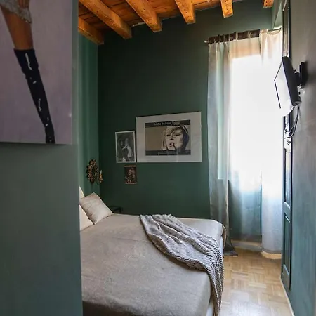 Arts At Porta Venezia I *