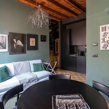 Arts At Porta Venezia I Apartment