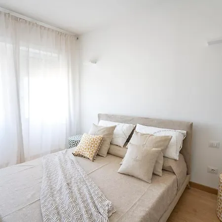 Arts At Porta Nuova Apartmán *