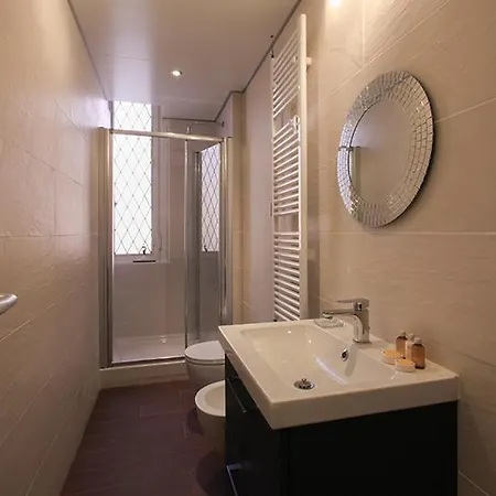 Economico E Strategico A Quattro Fermate Da Piazza Duomo Apartamento Milán