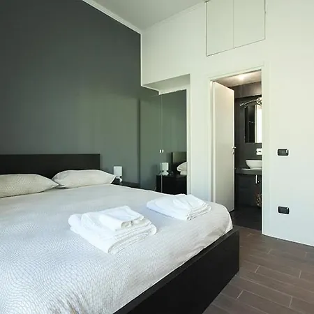 Economico E Strategico A Quattro Fermate Da Piazza Duomo Apartamento