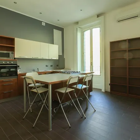 Economico E Strategico A Quattro Fermate Da Piazza Duomo Apartamento *