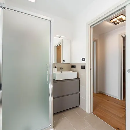 公寓 Free Parking Besta 10 Minutes Away Private Terrace And Garden View *