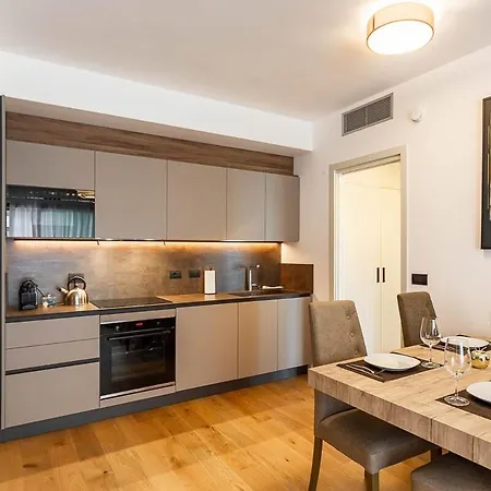 Free Parking Besta 10 Minutes Away Private Terrace And Garden View * Milan
