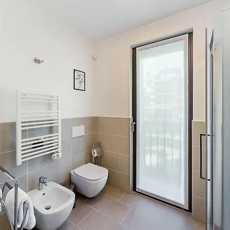 Apartment Free Parking Besta 10 Minutes Away Private Terrace And Garden View