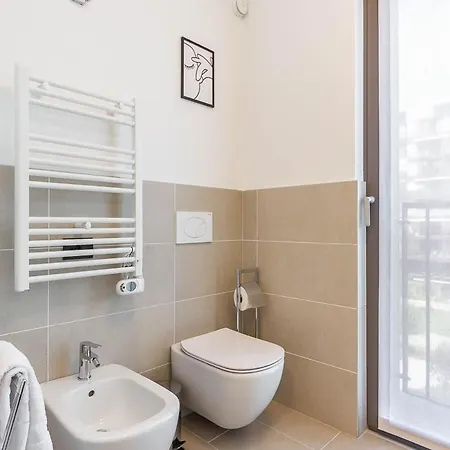 Free Parking Besta 10 Minutes Away Private Terrace And Garden View Apartment