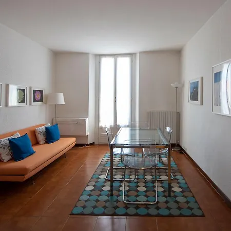 Bright Two-room Corso Genova Area Apartment