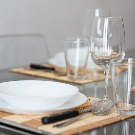 Just Urban - Bilocale Luminoso 5 Piano In Centro - Metro M2 E M4 Apartament