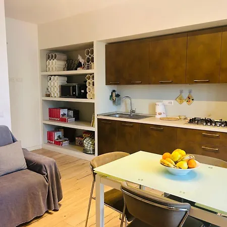 Three 2 Beds, 3rd Bed Available