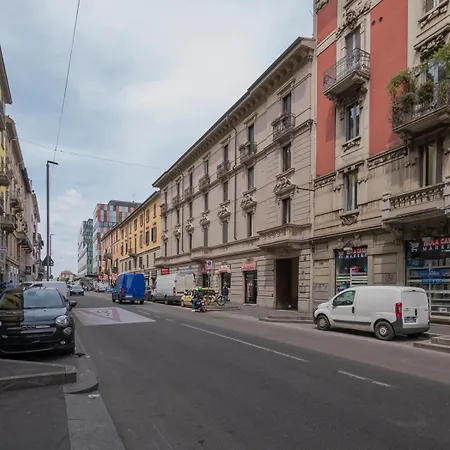 I-host - Imbonati 6 شقة