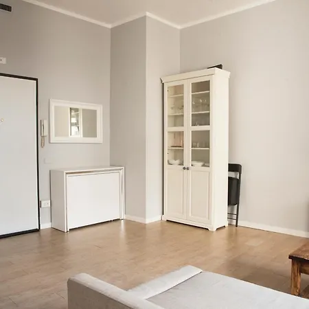 Youhosty - De Angeli ミラノ