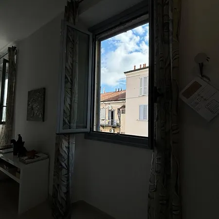 Easy * Milano