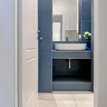 Santa Croce - 10 Mins From Duomo