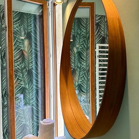 Lr Deluxe - Life Nest Apartament *