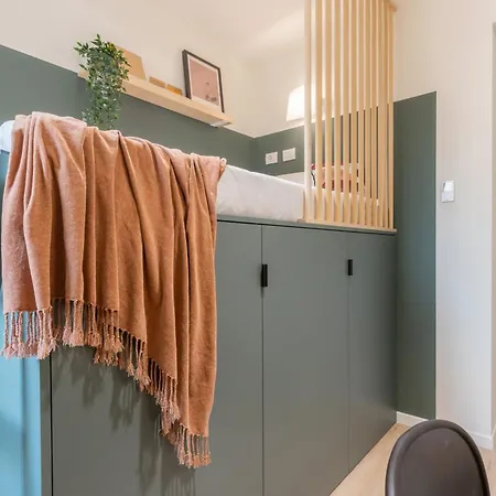 Well-located Campus Near Park * Milánó