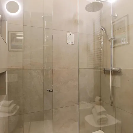 The Rent - Comfortable One-bedroom In The Crocetta Area * Mailand