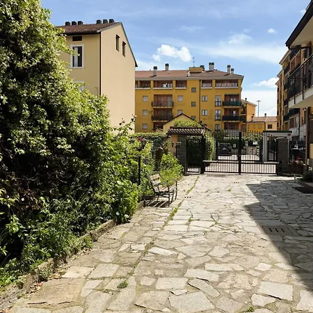Parea Exclusive - Near Hospital And Airport *