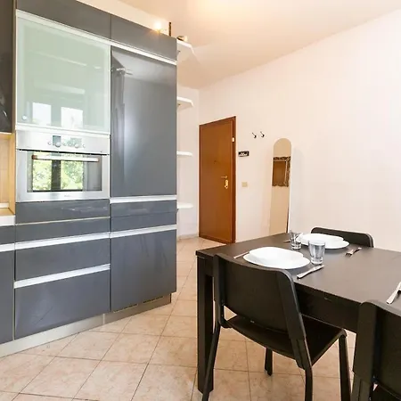 Parea Exclusive - Near Hospital And Airport *