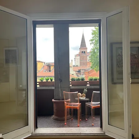 Brera, Posizione Con Terrazza E Vista Mozzafiato