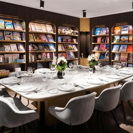 Radisson Collection Hotel, Palazzo Touring Club