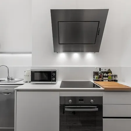 Boccaccio - 4 Posti - Metro Milaan