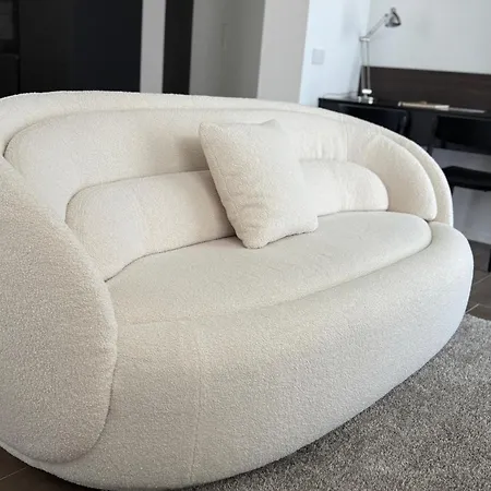 아파트 White House Con Posti Auto *