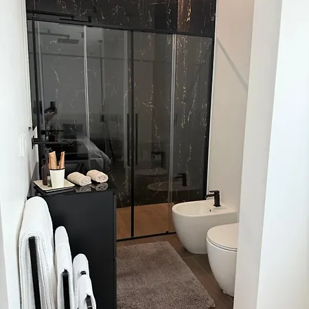 White House Con Posti Auto 밀라노