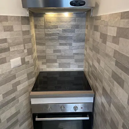 Casa Di Cesare - Monolocale Silenzioso A 15min Duomo E 5' Mm3 Apartmán