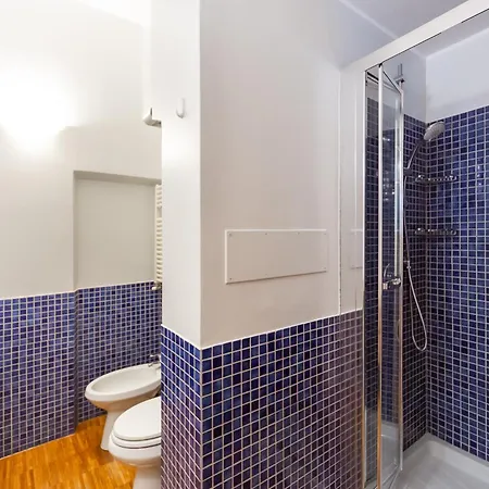 Youhosty - Arco Della Pace Milan