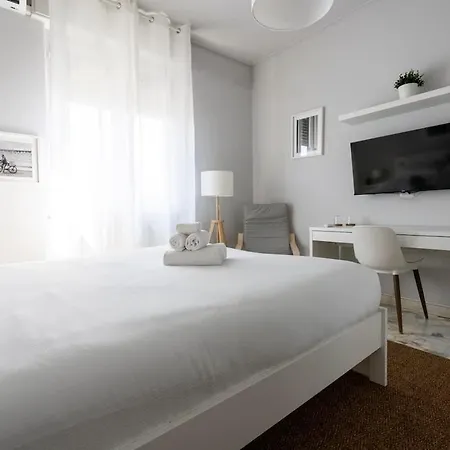 Contrasti - Black & White Apartman *