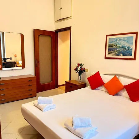 Classic House 15 Minutes From Duomo