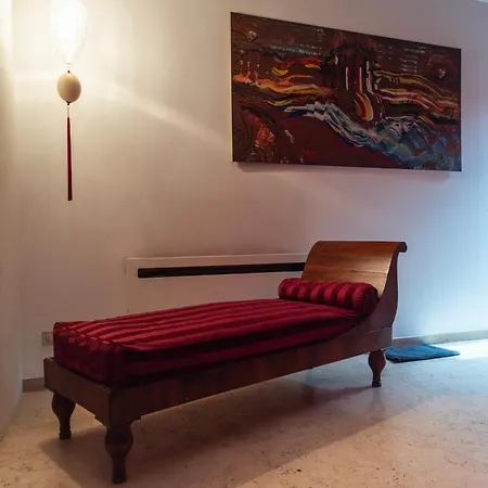 Apartment Youhosty - Exclusive Townhouse Garden And Pool