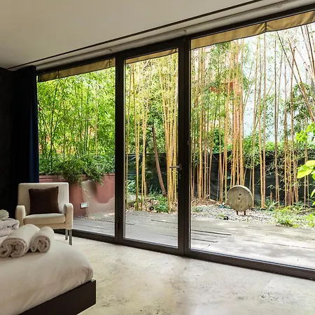 Apartment Youhosty - Exclusive Townhouse Garden And Pool