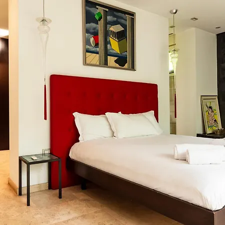 Apartment Youhosty - Exclusive Townhouse Garden And Pool