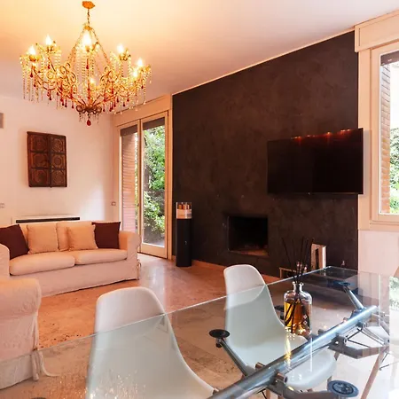 Youhosty - Exclusive Townhouse Garden And Pool Apartment Mailand
