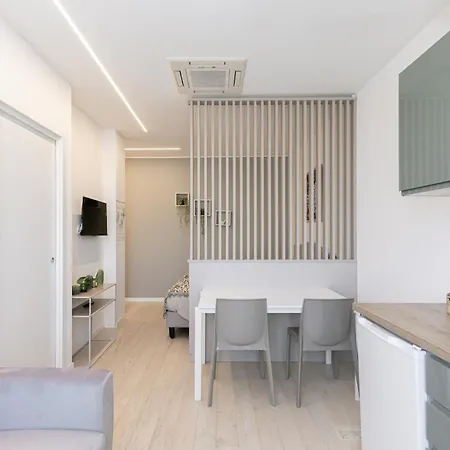 Smart 10 Minutes Duomo By Metro * ميلان