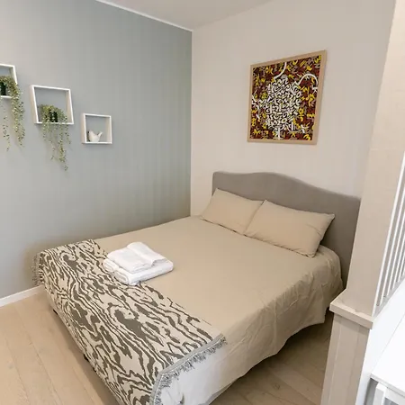 Smart 10 Minutes Duomo By Metro * ميلان