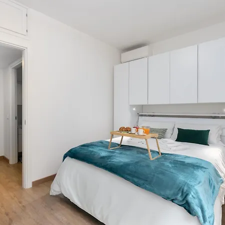 Porta Venezia - 10 Minutes From Duomo Apartment