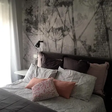 Cozy In Paolo Sarpi With Balcony Milano