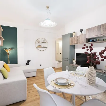 Appartamento Easylife - Living Raffinato Con Vista In Solari Milano