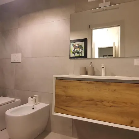 - Cozy & Connected Apartment Mailand