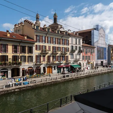 Youhosty - Nido Sui Navigli *
