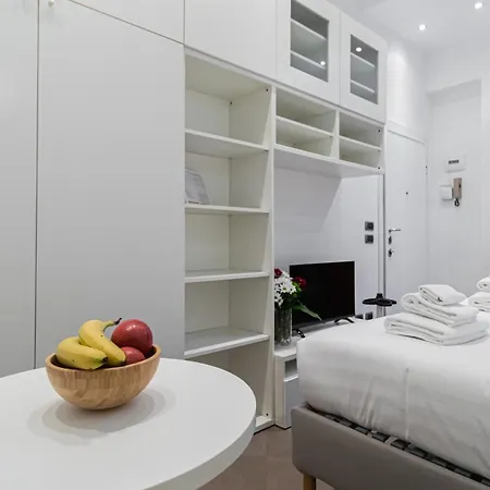 Italianway Easy - Vercellina 22 Milánó