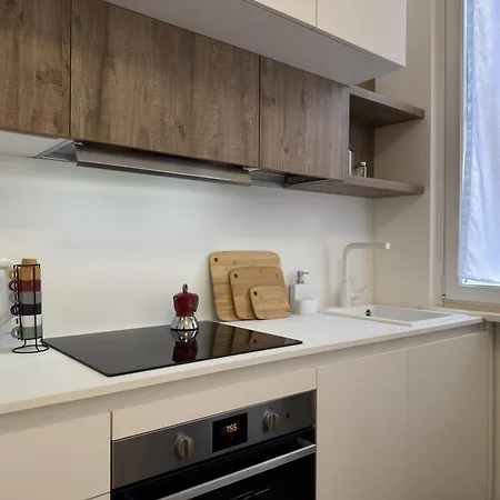 Navigli Modern Apartament