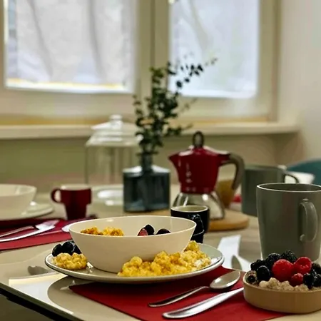 Navigli Modern Mediolan