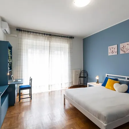 Feels Like 밀라노