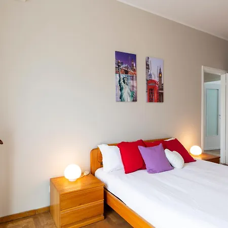 Feels Like * 밀라노